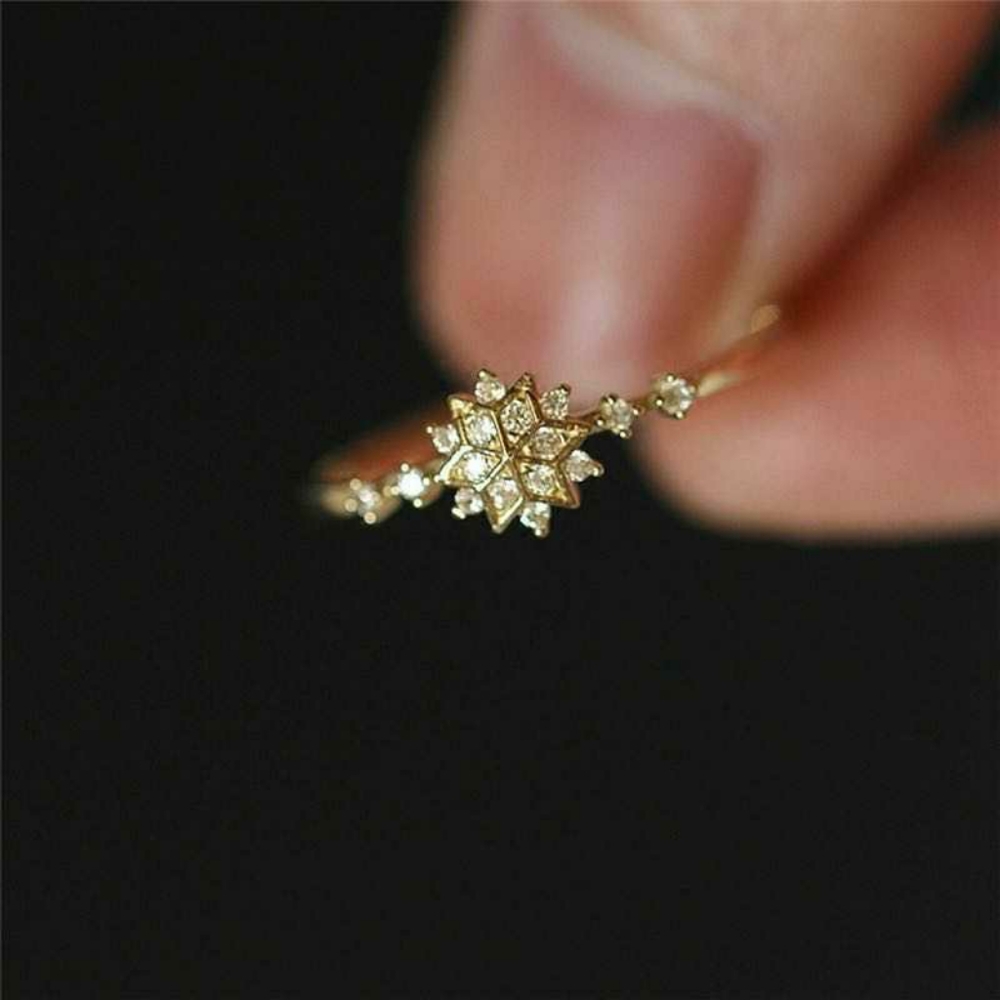 Gold Diamond Snowflake Ring - Picture 3 of 6